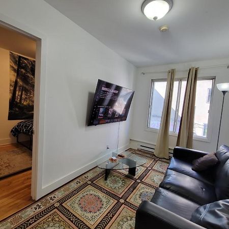 Small Condo In Montreal -Fast Wifi Экстерьер фото